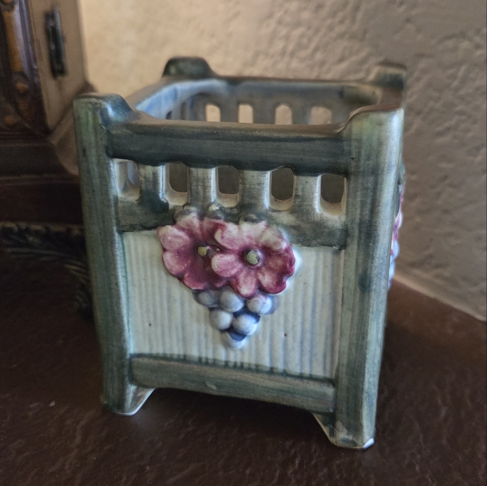 Vintage 1920 Weller Klyro Pottery Fence With Flowers Planter